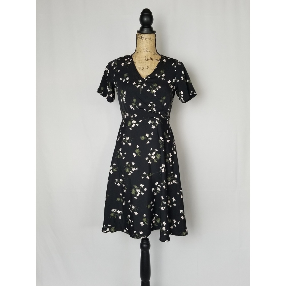 V-neck Floral Summer Midi Dress